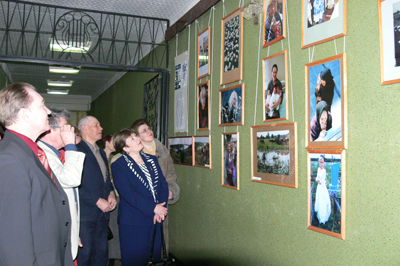 10:38 В кадре только женщины