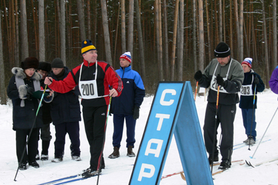 09:09 г.Алатырь: лыжные старты  перед  массовой лыжной гонкой «Лыжня России –2008»
