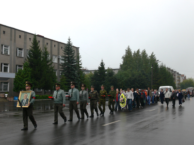 <FONT color=#2000ff><B>09:58 Сегодня Алатырь прощается с последним Героем Советского Союза Чувашии