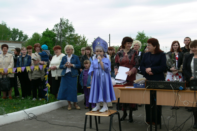 17:02 Прозвенел звонок прощальный