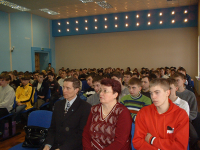 09:00 В девяти трудовых коллективах Алатыря прошел Единый информационный день
