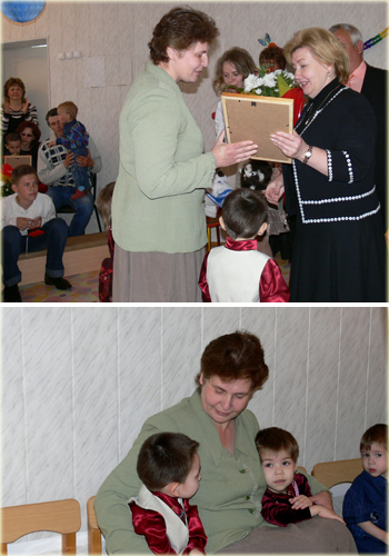 15:29 Жительница Алатыря Елена Горбунова удостоена награды за заслуги в укреплении института семьи и воспитании детей