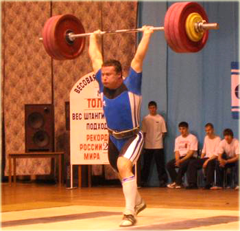 15:45 Впервые в истории города алатырец Анатолий Лукишин стал Мастером спорта международного класса по тяжелой атлетике