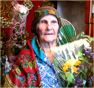 15:57 Сегодня принимала поздравления по случаю 100-летия жительница Алатыря  Евдокия Николаевна Бодрова