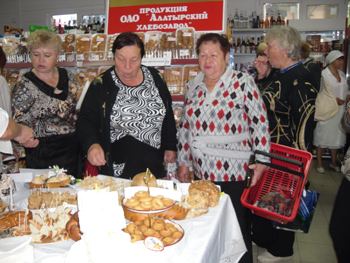 11:40_В Алатыре прошла расширенная выставка-продажа хлебобулочных и кондитерских изделий
