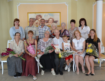 11:17 В отделе ЗАГС администрации города Алатыря чествовали супругов Симоненковых, отметивших «золотую свадьбу»