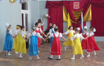 13:35_Традиционный   фестиваль «Весенний переполох»  в  Алатырской детской школе искусств  был посвящен  предстоящему празднованию юбилея города