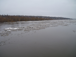 12:40_г. Алатырь: река  Сура  очистилась ото льда