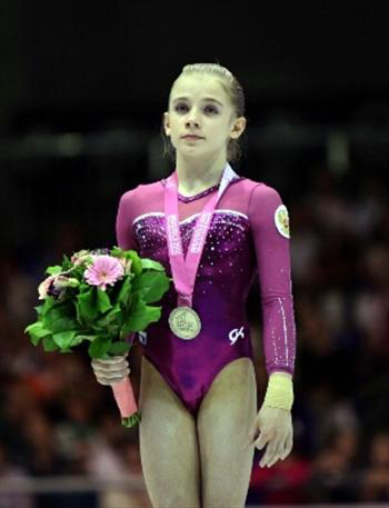 12:40_Алатырская гимнастка Евгения Шелгунова  стала серебряным призером Первенства Европы  среди юниоров