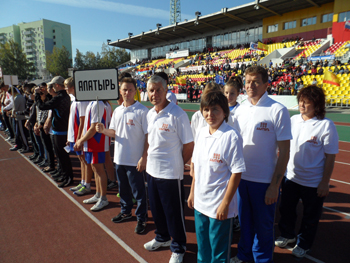 15:30_Спортсмены  города Алатыря  приняли активное участие в легкоатлетической эстафете  на призы  газеты «Советская Чувашия»