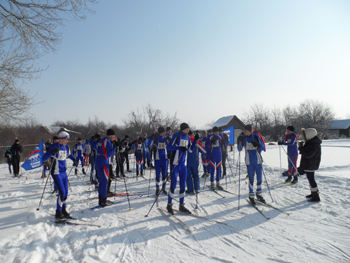 13:50_Первенство города  Алатыря по лыжным гонкам было посвящено празднику сильных и мужественных людей