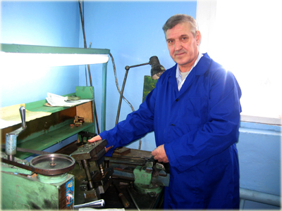 12:05 Лучший наставник молодежи работает  на алатырском заводе «Электроприбор»