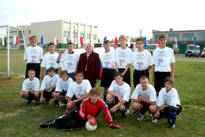 08:10_Летний футбольный сезон был наполнен яркими событиями  для ребят из футбольной команды «Волга», которую тренирует  Надежда Попова