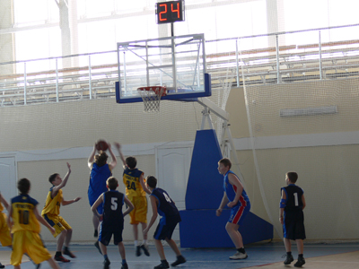 09:20_ Ребят, желающих овладеть техническими приемами игры в баскетбол, ждут в детско-юношеской спортивной школе