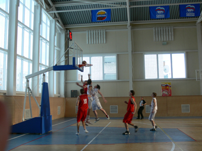16:00_В Алатыре с успехом завершился IV межрегиональный турнир по баскетболу среди мужских команд на призы главы города Алатыря