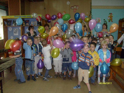 08:28_В Международный День защиты детей библиотека собрала ребят на праздник