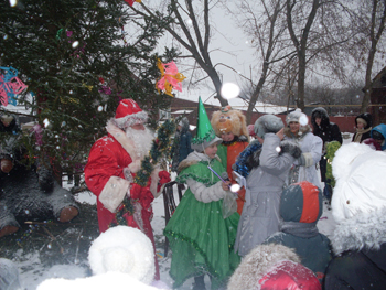 16:30_г. Алатырь: праздничное  новогоднее мероприятие  собрало   жителей  микрорайона «Подгорье»