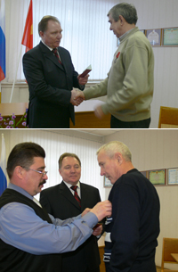 14:40_В канун Нового года еще  пятеро алатырцев - ликвидаторов аварии  на Чернобыльской  АЭС были награждены медалью  ордена «За заслуги  перед Отечеством»