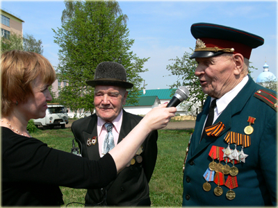 17:42 В праздничный день, 9 мая, ветераны Великой Отечественной войны в г. Алатыре охотно  давали интервью  представителям  средств массовой информации