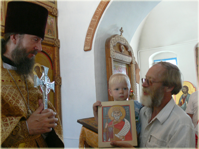 13:00 В день святого равноапостольного князя Владимира и Дня крещения Руси в храме Рождества Пресвятой Богородицы состоялось  торжественное богослужение