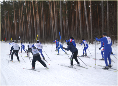 11:16 Более 1000  алатырцев приняли участие во Всероссийской массовой лыжной гонке  «Лыжня России – 2013»