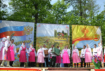09:00 В Аликовском районе прошел праздник песни, труда и спорта «Акатуй-2008»