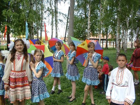 09:40 К Международному Дню семьи и Международному Дню защиты детей