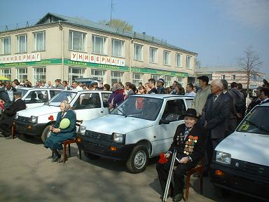 Пятерым участникам ВОВ Батыревского района  вручены автомашины «Ока»