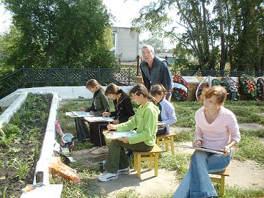 14:45  Учащиеся художественного отделения готовятся к новой выставке