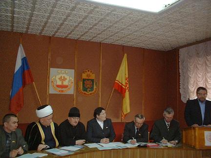 16:45 Депутаты Государственного Совета Чувашской Республики  за «круглым столом» в Батыревском районе