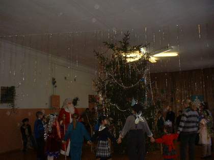 Новогодняя елка для детей-инвалидов