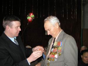 Медали 60-летия Победы украшают грудь ветеранов войны и тыла Вурнарского района