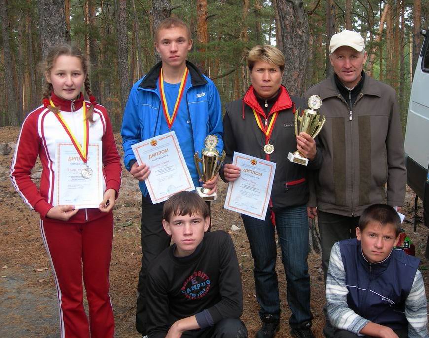 Вурнарские легкоатлеты  - чемпионы республики по общей физической подготовке  лыжников