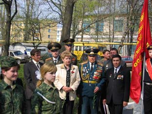 09:14 Торжественный митинг, посвященный памяти воинам – канашцам, участникам афганских и чеченских событий