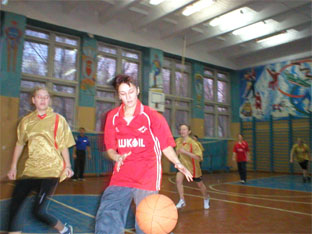09:26 В Канаше стартовал чемпионат города по баскетболу среди женщин