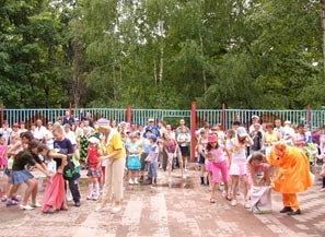 Коллектив Дома детского творчества города Канаш принял активное участие в праздновании Дня Республики