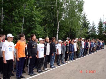 16:34 В городе Канаш состоялось открытие военно-спортивного лагеря для несовершеннолетних «Служу Отечеству!»