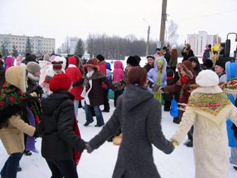 10:53 В Канаше проведен общегородской праздник «Как на масленичной неделе»