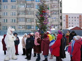 10:40 Новогоднее представление для жителей микрорайона «Северный» города Канаша