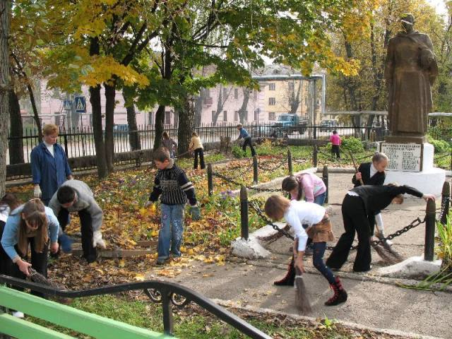 Акцию по санитарной очистке города провели учащиеся средней школы №9 г.Канаш