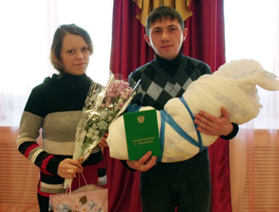 14:57 В городе Канаше зарегистрировано рождение первого малыша 2010 года