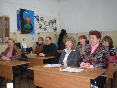 В городе Канаш прошло совещание заместителей директоров по информатизации школ и ответственных лиц за школьные сайты