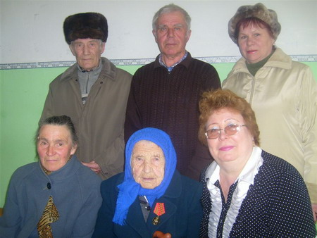 Отдел социальной защиты населения г.Канаш не оставляет без внимания долгожителей