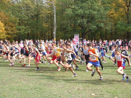 16:45 В городе Канаш прошел осенний чемпионат и первенство Чувашии по легкоатлетическому кроссу
