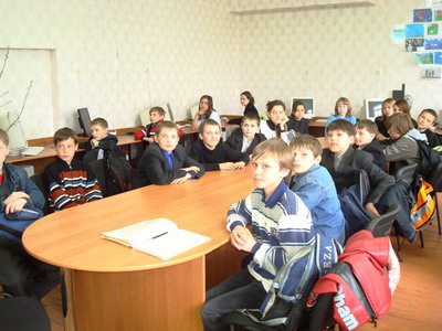 Патриотические мероприятия, в рамках празднования Дня Победы, проводятся в школах города Канаш