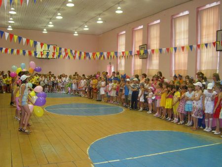 В городе Канаш состоялось закрытие городской лагерной смены «ЛЕТО - 2011»