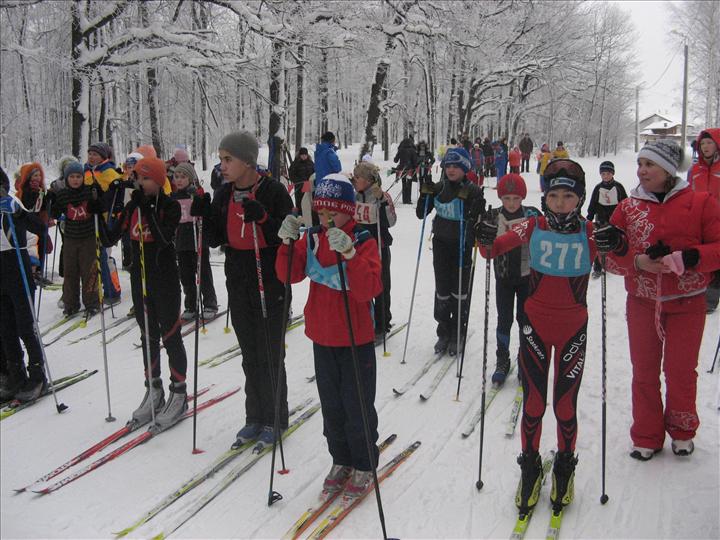 Город Канаш приглашает всех желающих к участию в воскресном спортивном празднике по лыжным гонкам