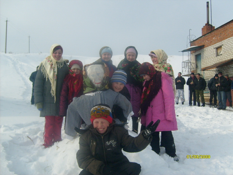 15:50. В Карамышевском сельском поселении прошли праздничные гуляния -  «Прощай Зимушка- Зима»