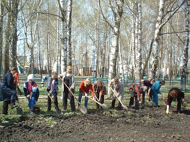 Продолжаются  работы  по  благоустройству  и  озеленению  населенных  пунктов  Комсомольского района