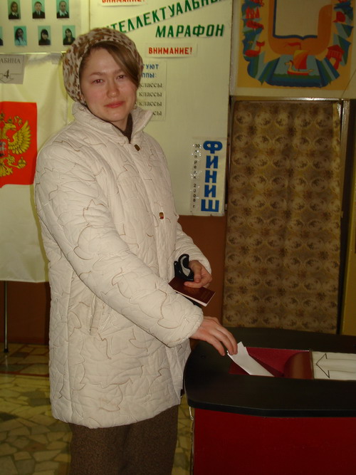 17:11 В  Комсомольском  районе  проголосовали 13276  избирателей, что  составляет 66,14% от  общего  количества избирателей
